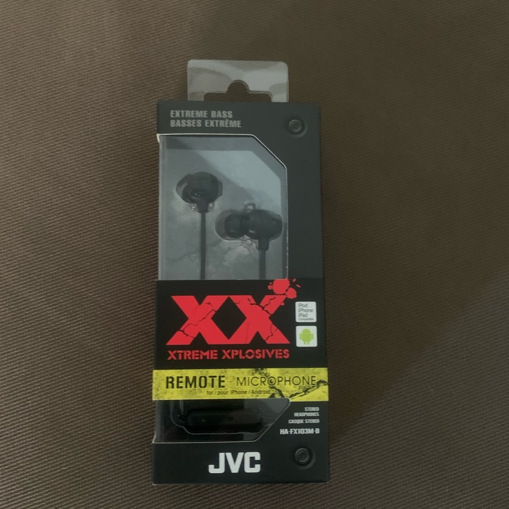 SOLD - JVC Wired Earbuds